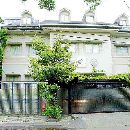 W Home Cikatomas Jakarta Exterior photo
