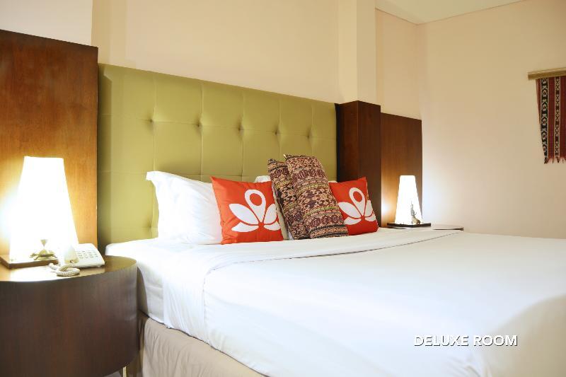W Home Cikatomas Jakarta Exterior photo