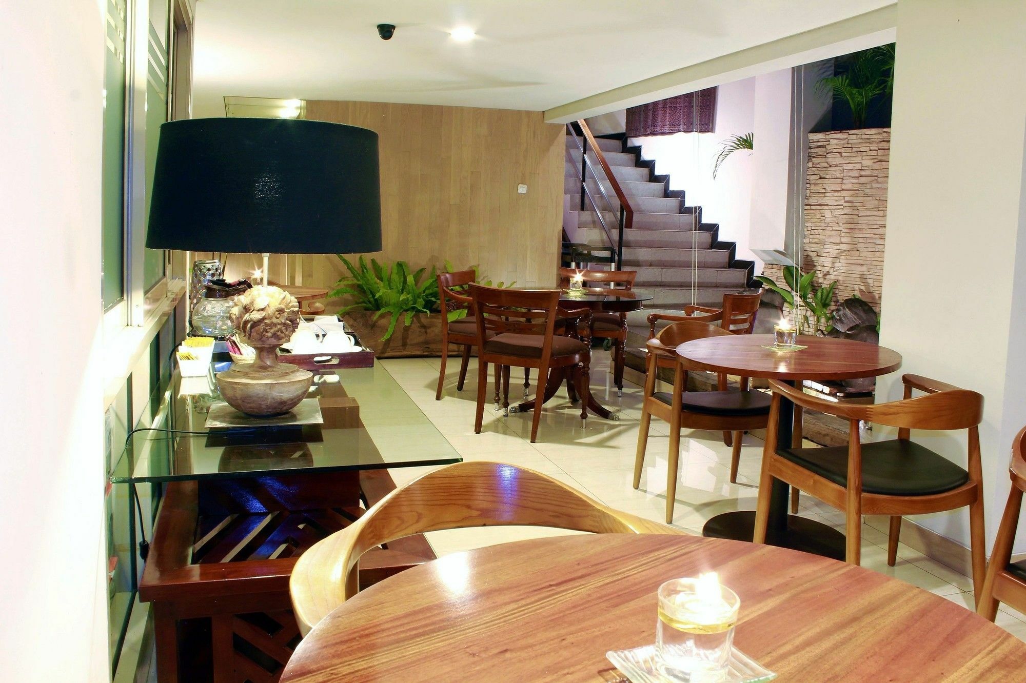 W Home Cikatomas Jakarta Exterior photo